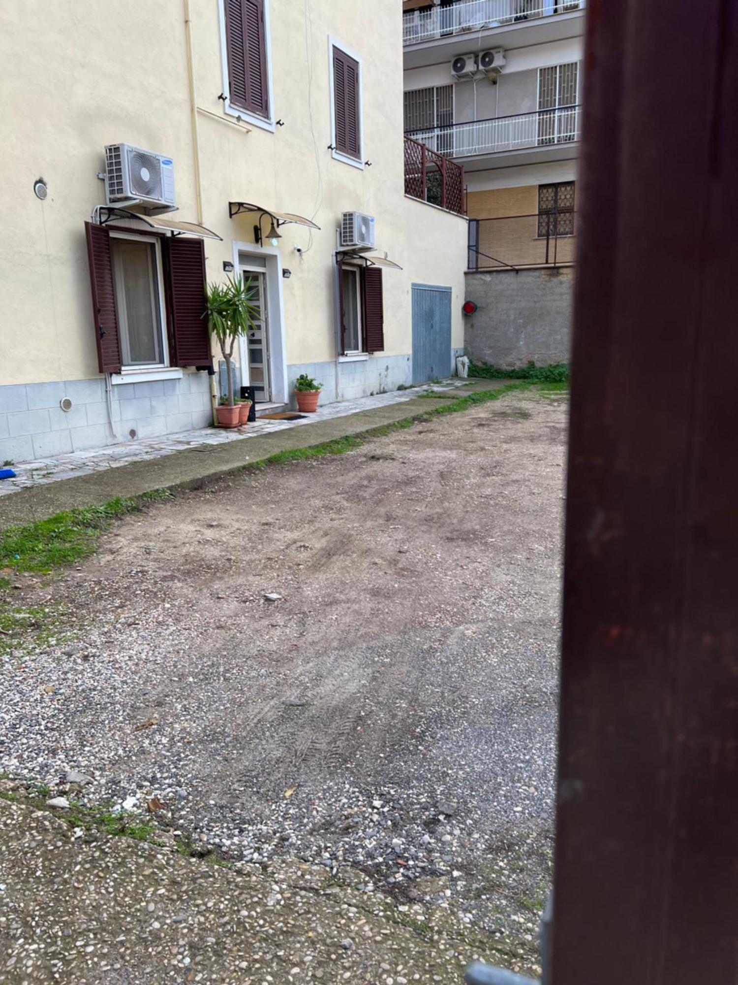 Casa Bravetta - Parking Private Apartment Rome Bagian luar foto