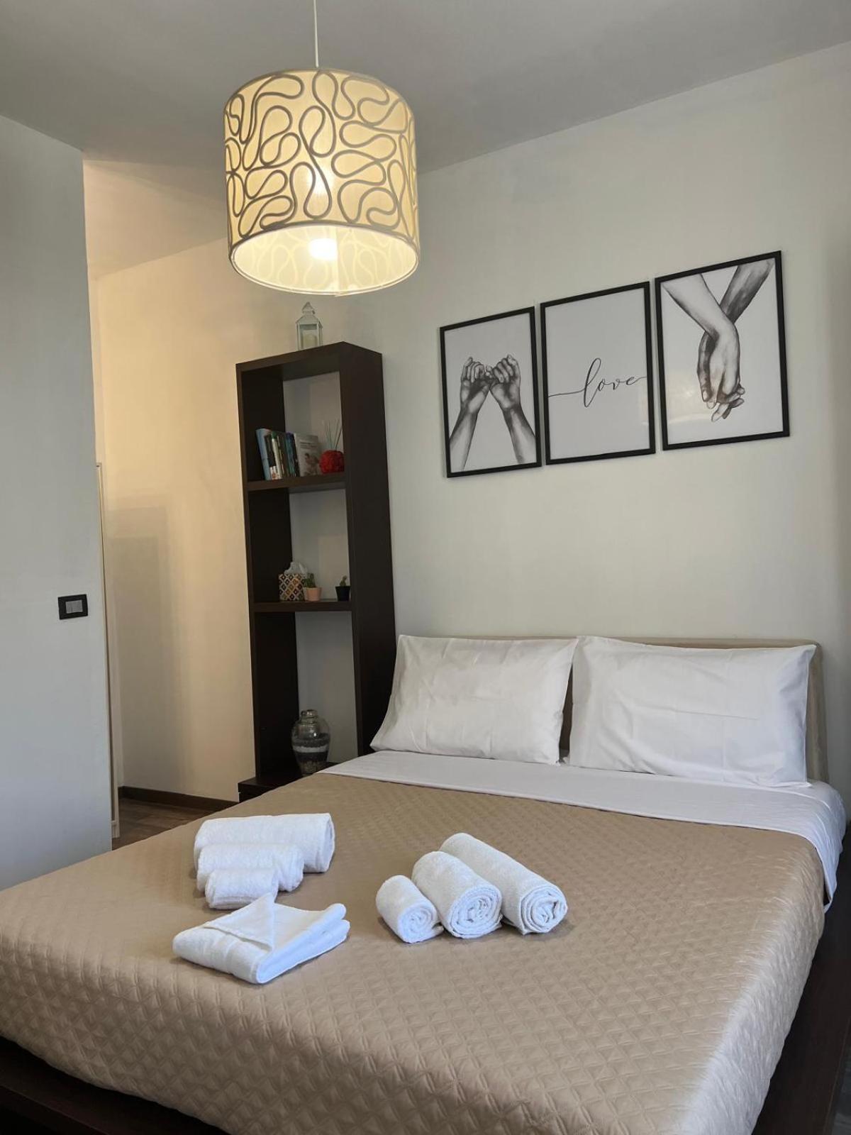 Casa Bravetta - Parking Private Apartment Rome Bagian luar foto